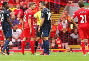 iki-sehrin-hikayesi-manchester-united-liverpool